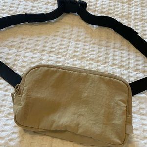LULULEMON Mini Belt Bag Trench Khaki & Black